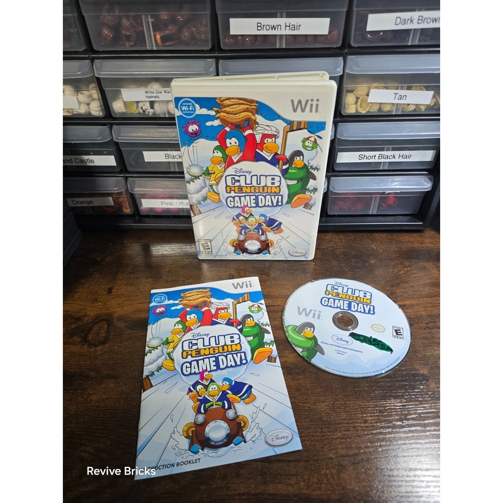 Club Penguin: Game Day (Nintendo Wii, 2010) CIB Complete Tested Working Great